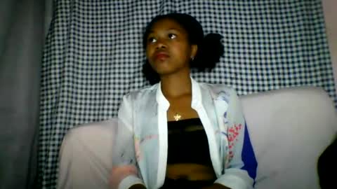 lara_belle online show from August 3, 2026, 8:24 am
