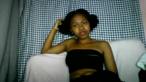 lara_belle online show from August 3, 2026, 9:04 am