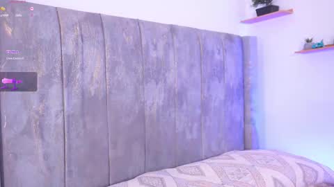 Snapshot of lara_giraldo chatting on September 16, 2025, 12:55 am Hello Guys I am Lara Giraldo WELCOME To my room online show from September 16, 2025, 12:55 am