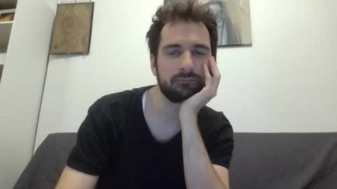 laraaan online show from November 21, 2025, 7:56 pm