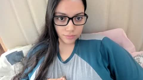 lara online show from October 14, 2025, 3:02 pm