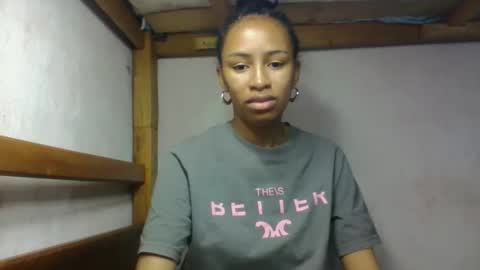 larah98 online show from February 17, 2026, 6:36 pm