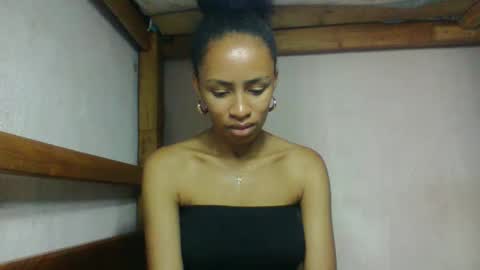 larah98 online show from March 3, 2026, 6:52 am