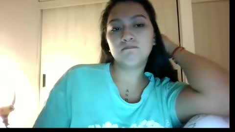 LaraJean online show from July 28, 2026, 2:51 am