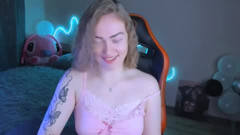 LaraKrein lk online show from February 3, 2026, 1:27 pm