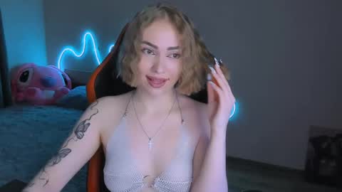 LaraKrein lk online show from April 24, 2026, 3:47 pm