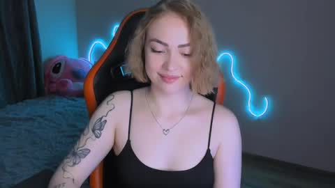 LaraKrein lk online show from April 25, 2026, 4:15 pm