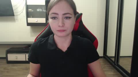 Laralianna online show from January 12, 2025, 10:33 pm