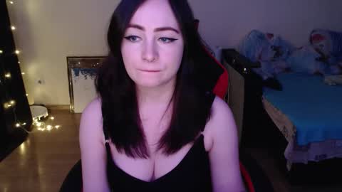 Laralianna online show from January 12, 2026, 6:07 am