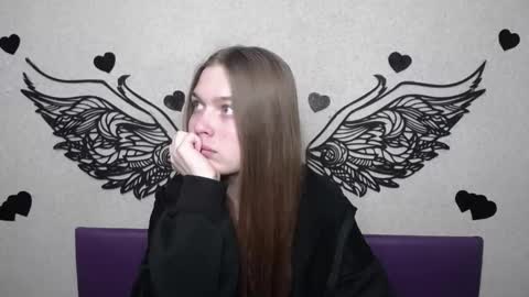 LaraPika online show from February 8, 2026, 6:00 pm