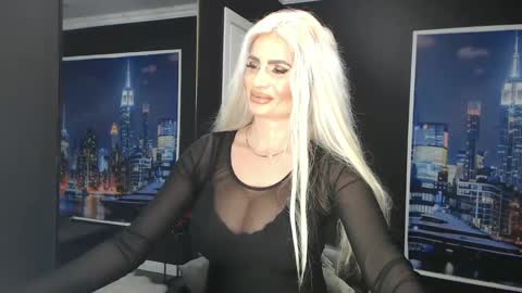 laras_moans online show from February 26, 2025, 12:14 pm