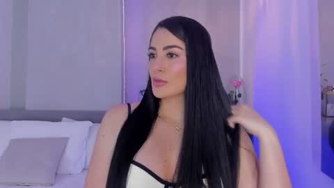 Laura online show from June 15, 2026, 9:50 pm