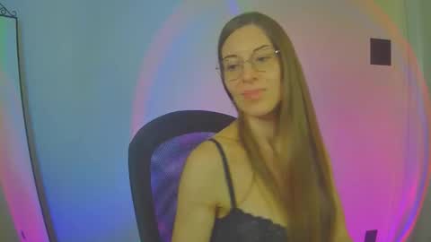 larawintersxxx online show from October 31, 2025, 10:44 pm