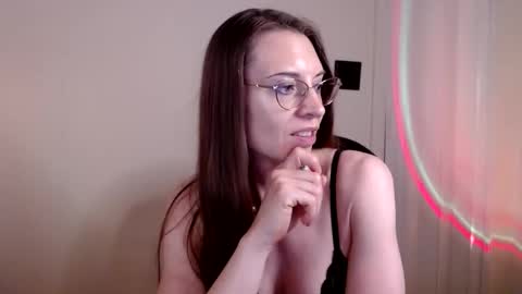 Snapshot of larawintersxxx chatting on June 9, 2026, 11:27 pm larawintersxxx online show from June 9, 2026, 11:27 pm