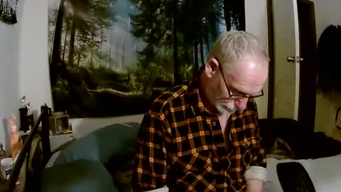 Larbie online show from October 21, 2025, 10:49 am