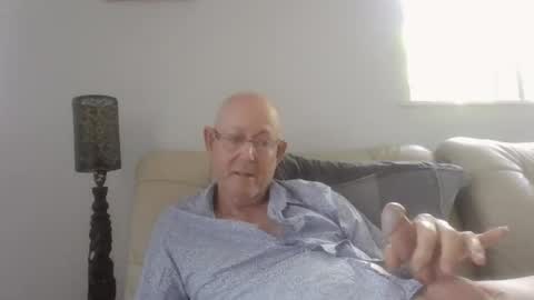 largerthan-   say hi on entry online show from January 17, 2026, 11:41 pm