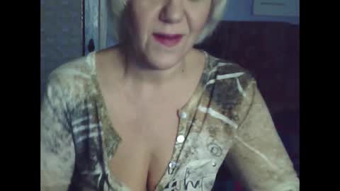 larisaq4ugo24 online show from January 19, 2025, 9:33 am