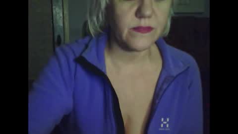 larisaq4ugo24 online show from February 20, 2025, 6:57 pm