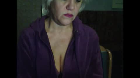 larisaq4ugo24 online show from February 25, 2025, 4:42 pm