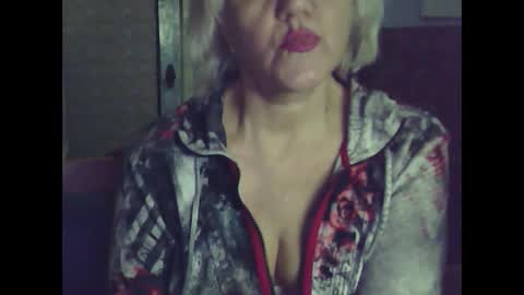 larisaq4ugo24 online show from March 5, 2025, 8:21 pm