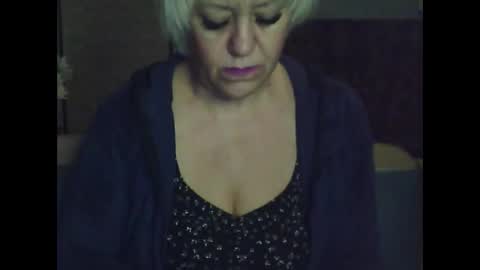 larisaq4ugo24 online show from October 9, 2025, 3:54 pm