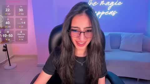 Larisa Smirnov online show from October 17, 2025, 5:21 am