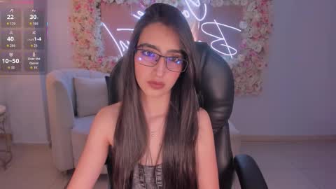 Larisa Smirnov online show from November 28, 2025, 5:10 am