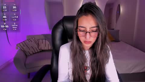 Larisa Smirnov online show from December 5, 2025, 3:48 am