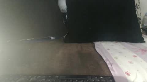 Lariss online show from April 16, 2026, 8:26 am