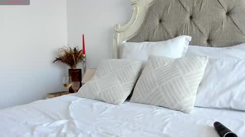 Larissa online show from October 19, 2025, 1:12 pm