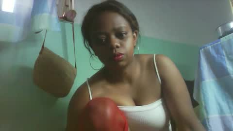 larissa645771 online show from November 15, 2025, 7:27 am