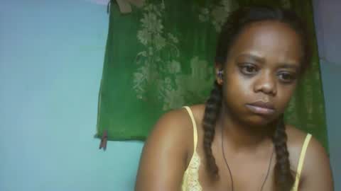 larissa645771 online show from February 17, 2026, 8:37 pm