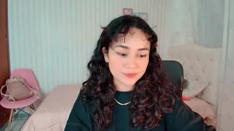 Larissas online show from September 8, 2025, 8:52 pm