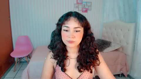 Larissas online show from September 13, 2025, 6:40 pm