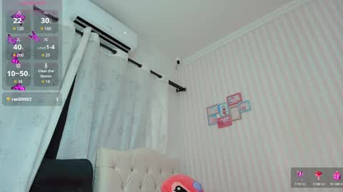 Larissas online show from September 30, 2025, 10:15 pm