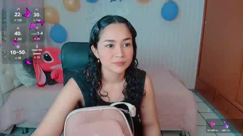 Larissas online show from October 14, 2025, 8:53 pm