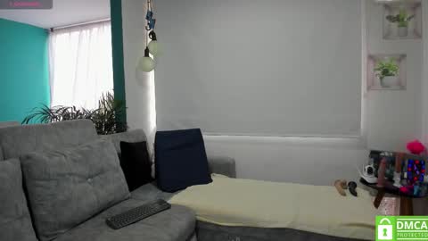 Rosa  online show from October 17, 2025, 9:50 pm