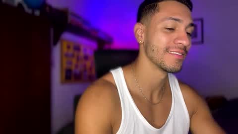 andrew online show from December 24, 2024, 1:39 pm