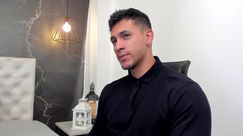 andrew online show from November 14, 2025, 1:21 pm