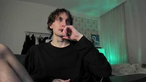 acie online show from October 6, 2025, 9:01 pm