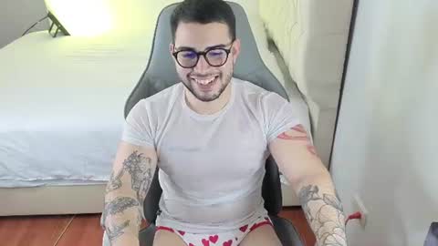 Snapshot of latam_ chatting on June 19, 2026, 11:52 pm YOUR BABY online show from June 19, 2026, 11:52 pm