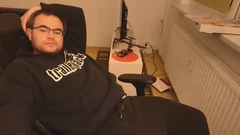 latexboy893 online show from January 10, 2026, 12:56 am