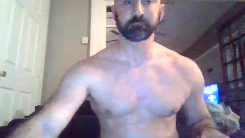 latexcouple2025 online show from April 6, 2026, 12:30 am