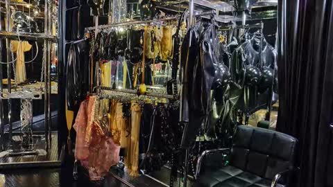 latexlover202 online show from February 11, 2026, 9:42 pm