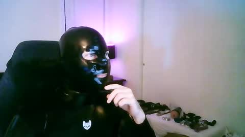 latexminheadroom online show from September 18, 2025, 2:35 am