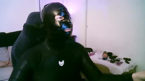 latexminheadroom online show from April 1, 2026, 1:39 am