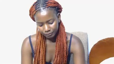 latiffaah_xx online show from March 12, 2026, 11:16 am