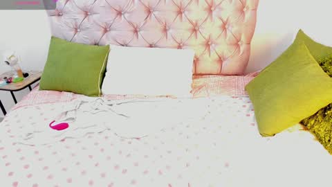 Lorena online show from January 7, 2025, 5:54 am