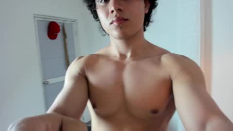 latin_beastx online show from May 13, 2026, 8:06 pm