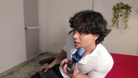 latin_beastx online show from June 18, 2026, 8:24 pm